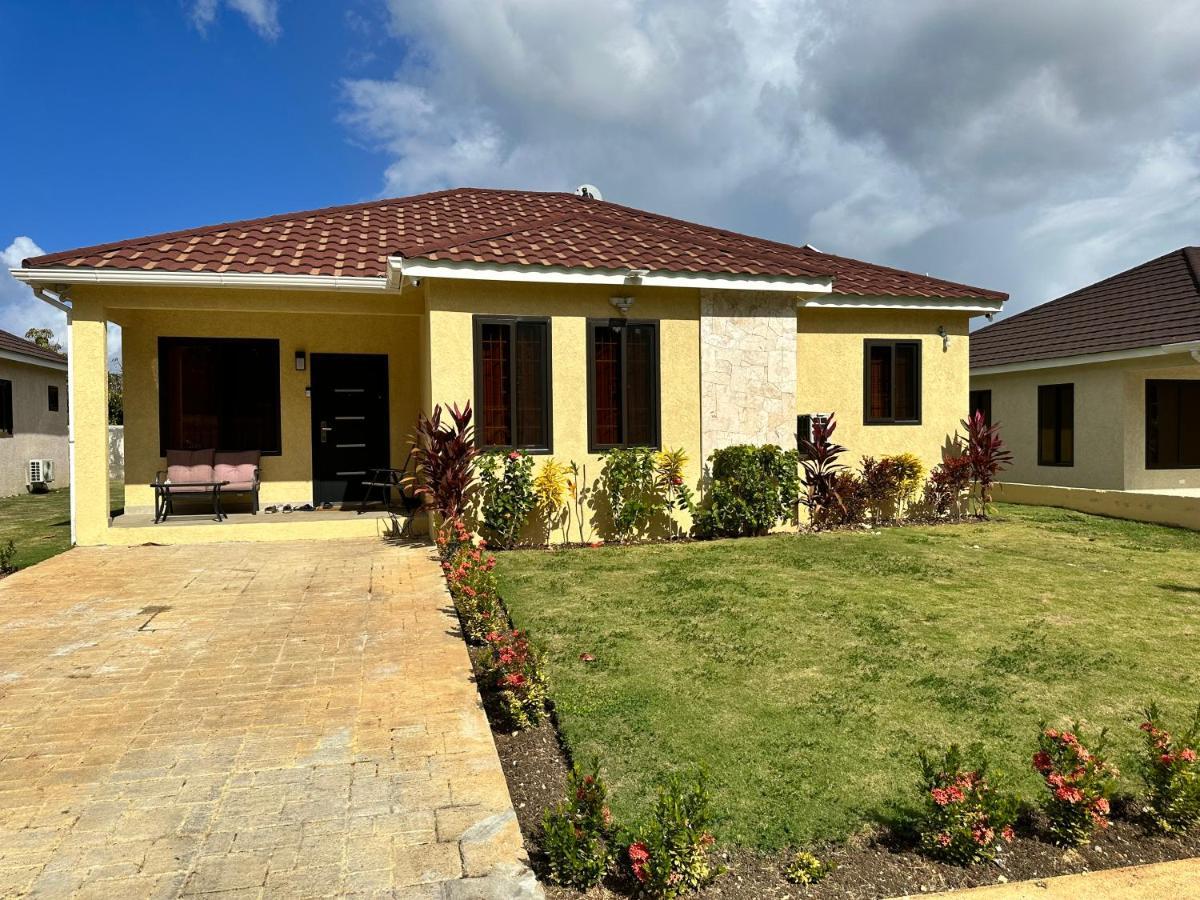 Luxurious Villa Royale- 5 Min Drive To Ocho Rios Exterior foto