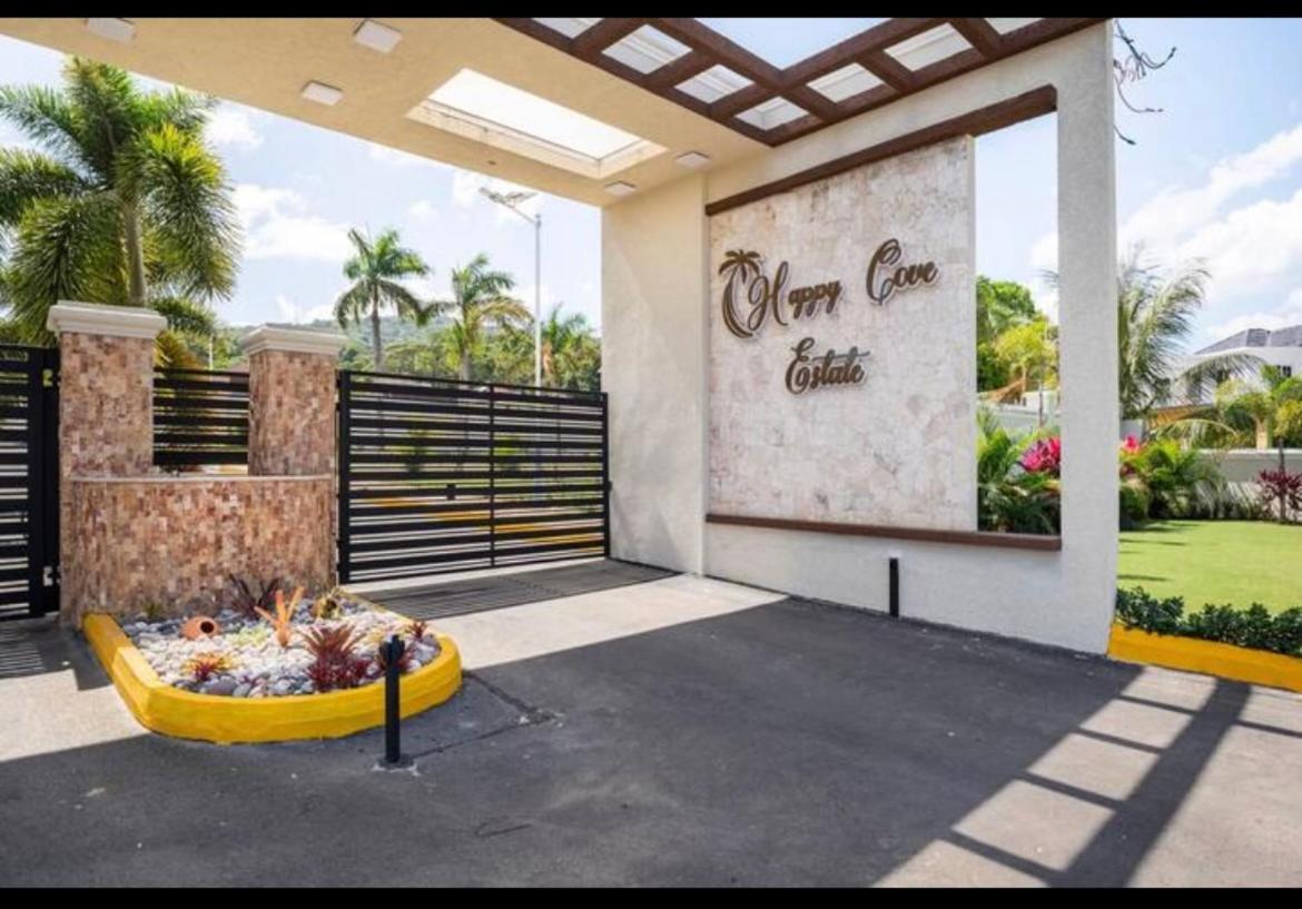 Luxurious Villa Royale- 5 Min Drive To Ocho Rios Exterior foto